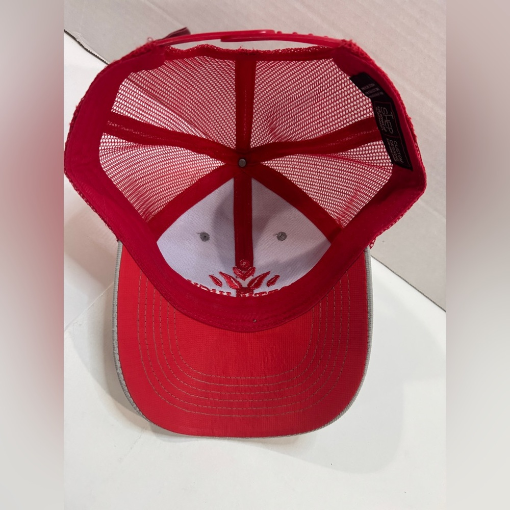 North High Brewery pre-owned SnapBack trucker style hat. - Picture 4 of 4